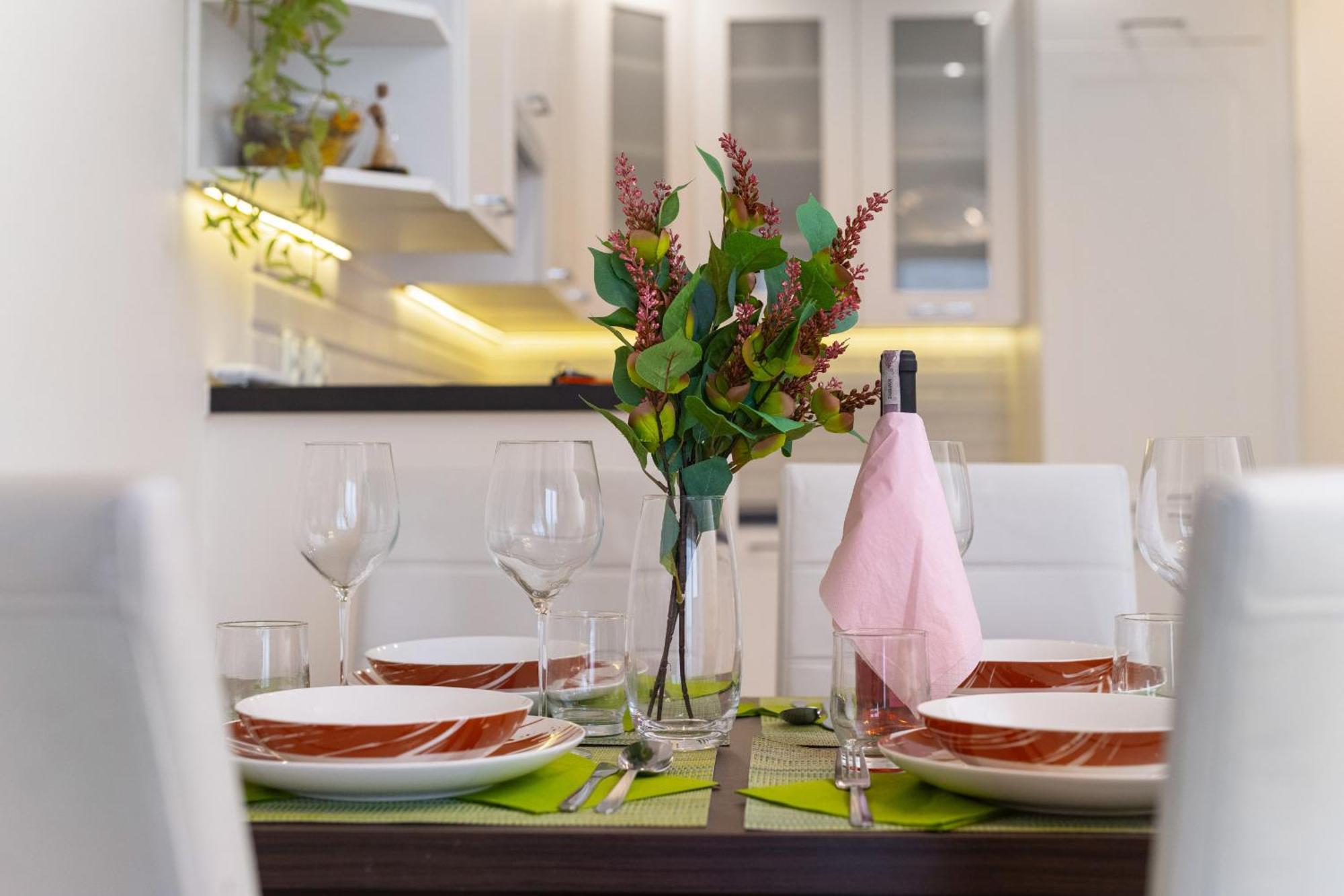 Comfortable Apartment Krakowska Wroclaw With Free Parking By Noclegi Renters Luaran gambar