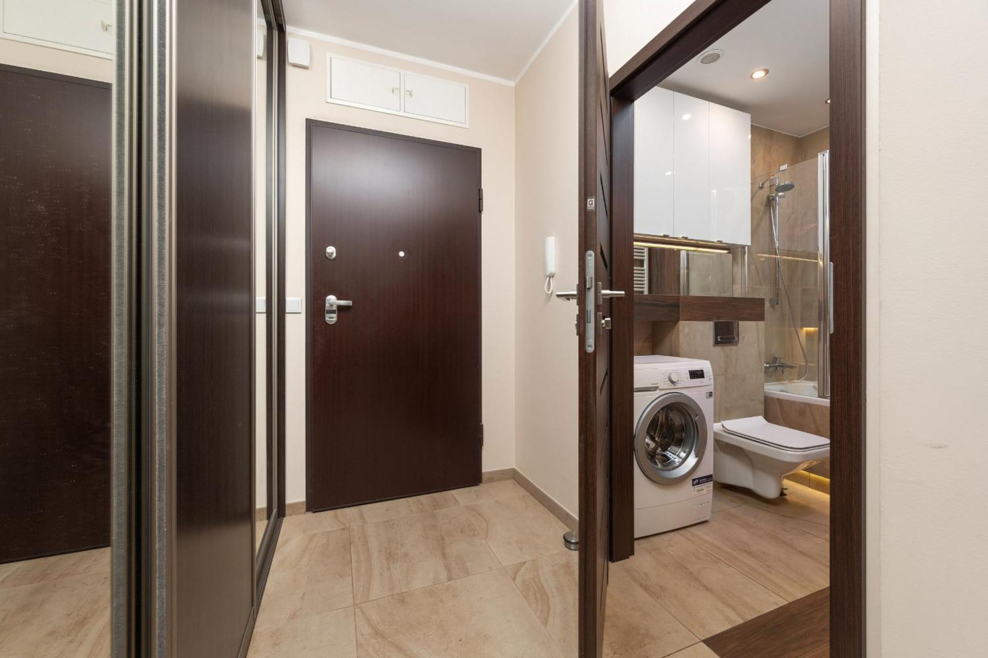 Comfortable Apartment Krakowska Wroclaw With Free Parking By Noclegi Renters Luaran gambar