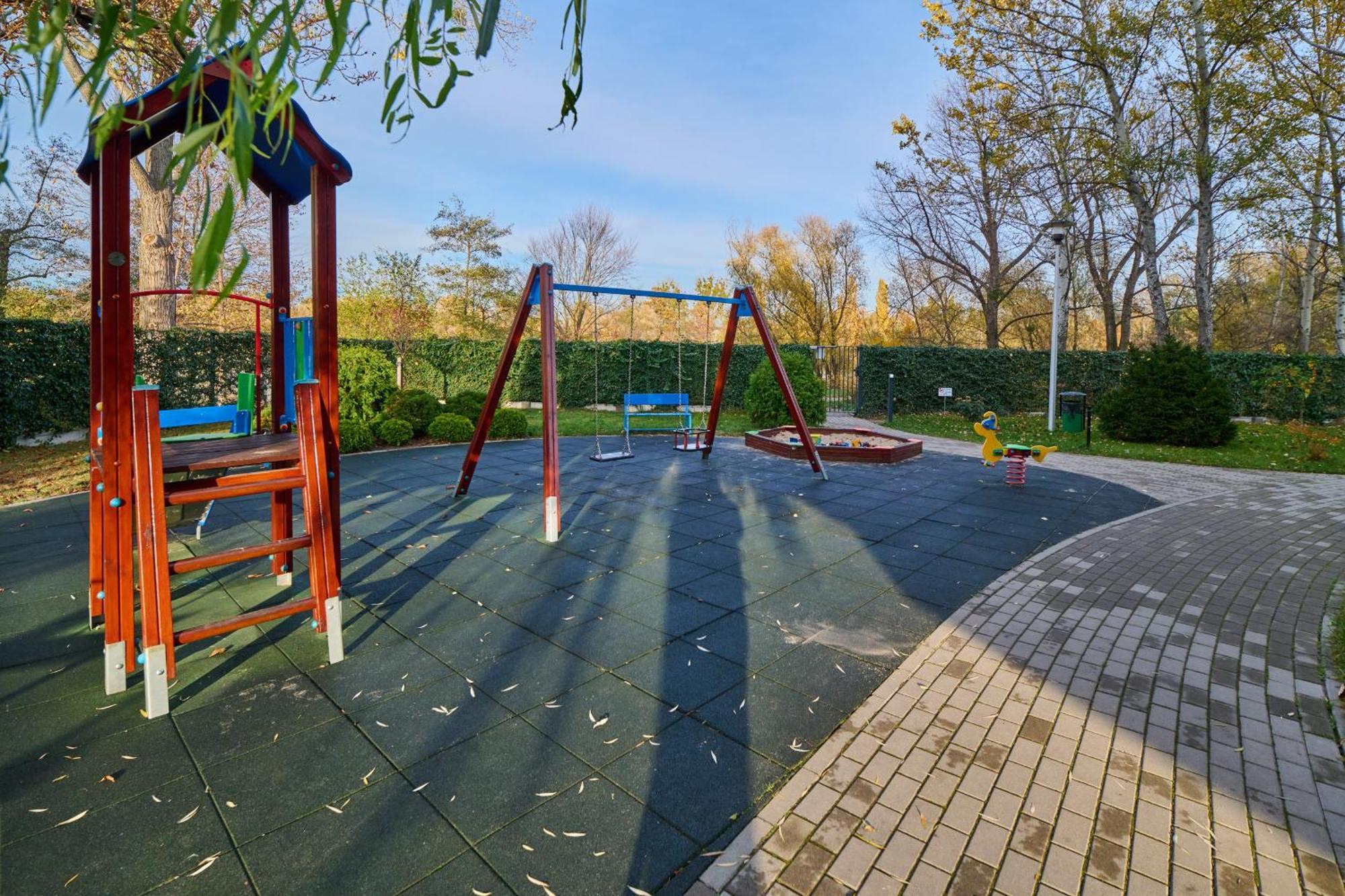 Comfortable Apartment Krakowska Wroclaw With Free Parking By Noclegi Renters Luaran gambar
